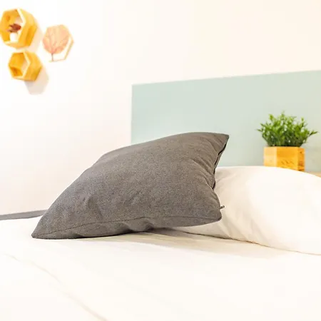 Gabi Spacious Design شقة