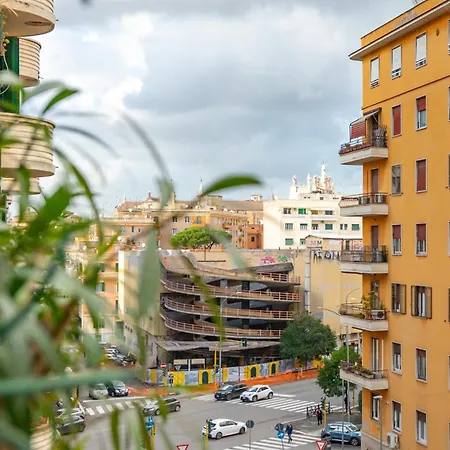 Gabi Spacious Design * Rome