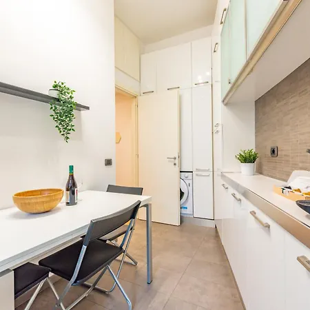 Gabi Spacious Design Rome