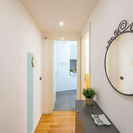 Apartment Gabi Spacious Design Rome
