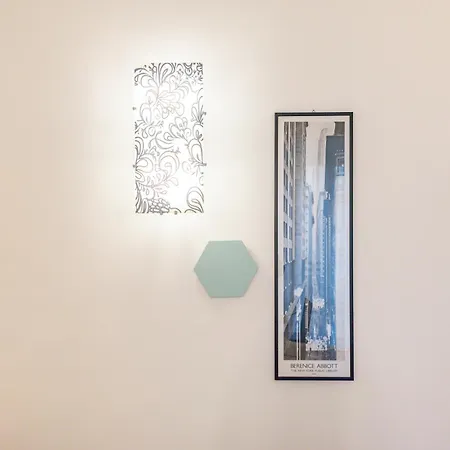 Gabi Spacious Design * Roma